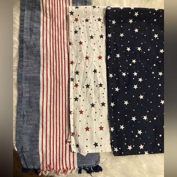 Hobby Lobby Patriotic Star and Stripe Table Linens - Picture 2 of 8